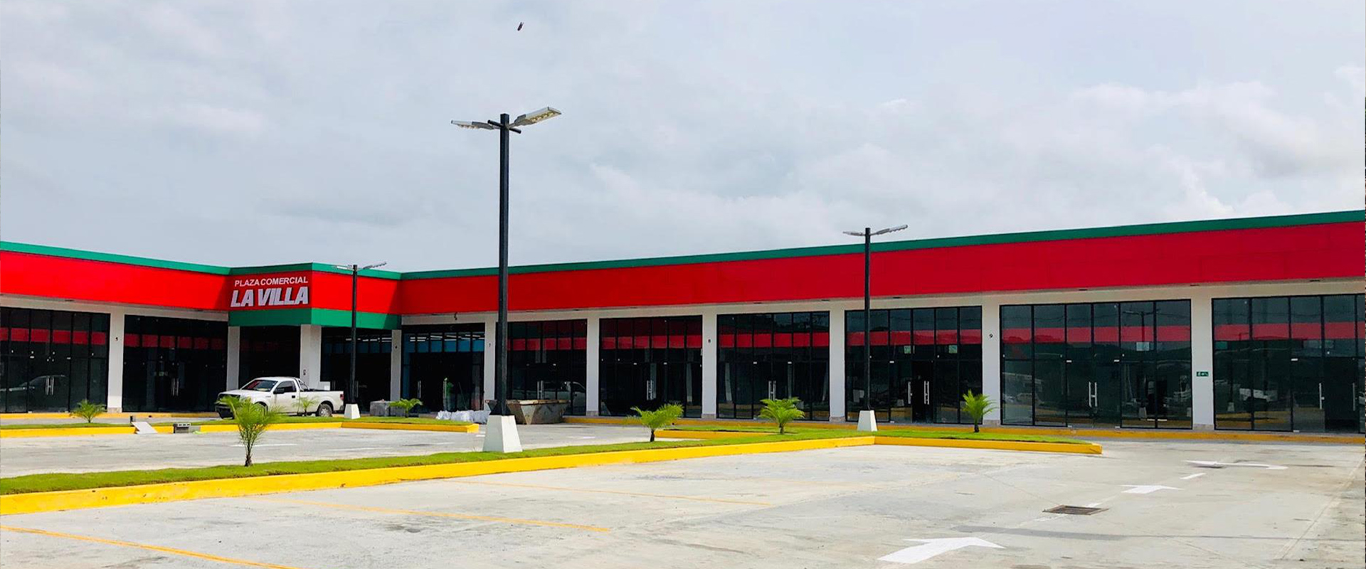 PLAZA COMERCIAL LA VILLA