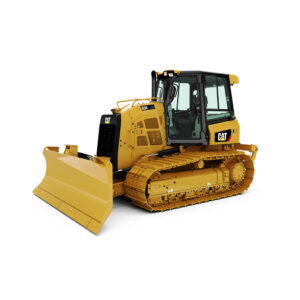 Tractor de cadenas Caterpillar D5K2 LGP amarillo con hoja topadora frontal, diseñado para trabajos de construcción y movimiento de tierra en terrenos blandos.